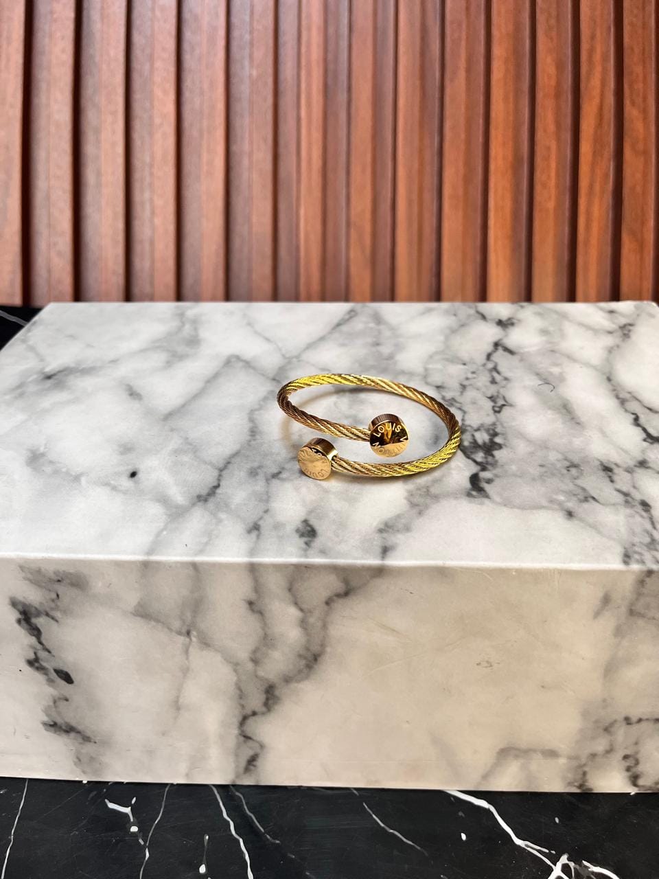 Brazalete Acero Inoxidable Louis Vuitton 235