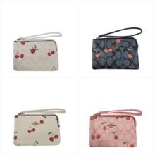 Mini Muñequera Coach Cerezas