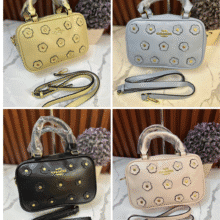 Coach con Apliques Florales