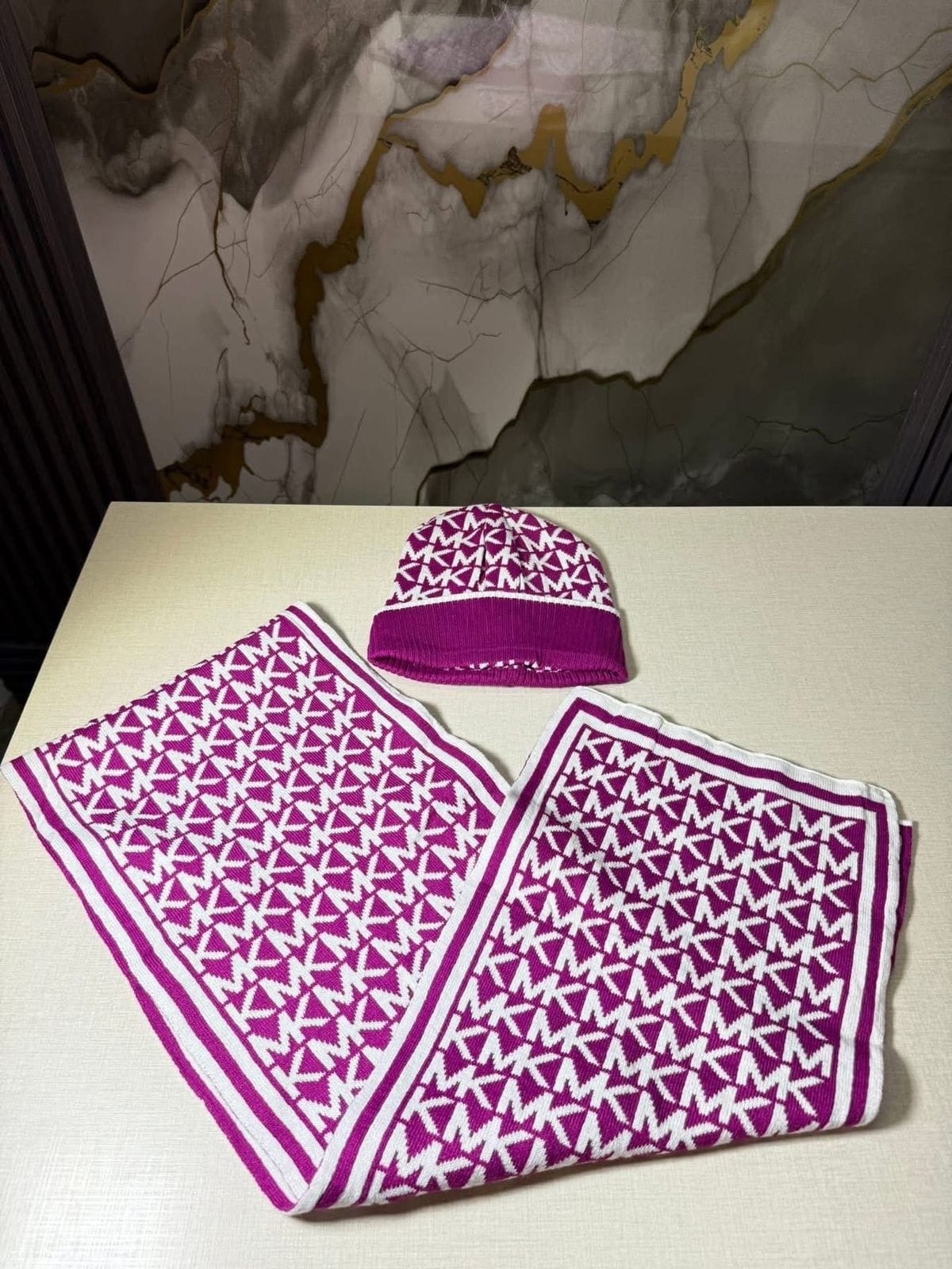Michael Kors Bufanda+Gorro Morado