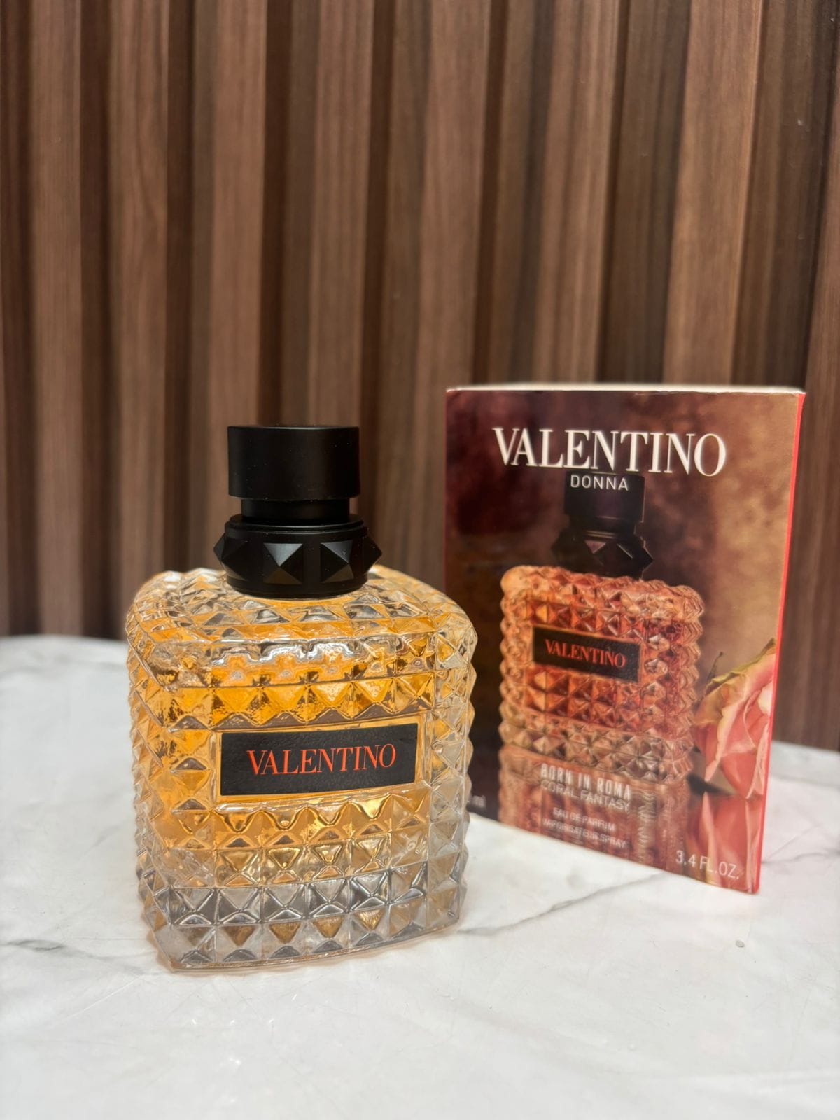 Donna Born in Roma Coral Fantasy 100ml