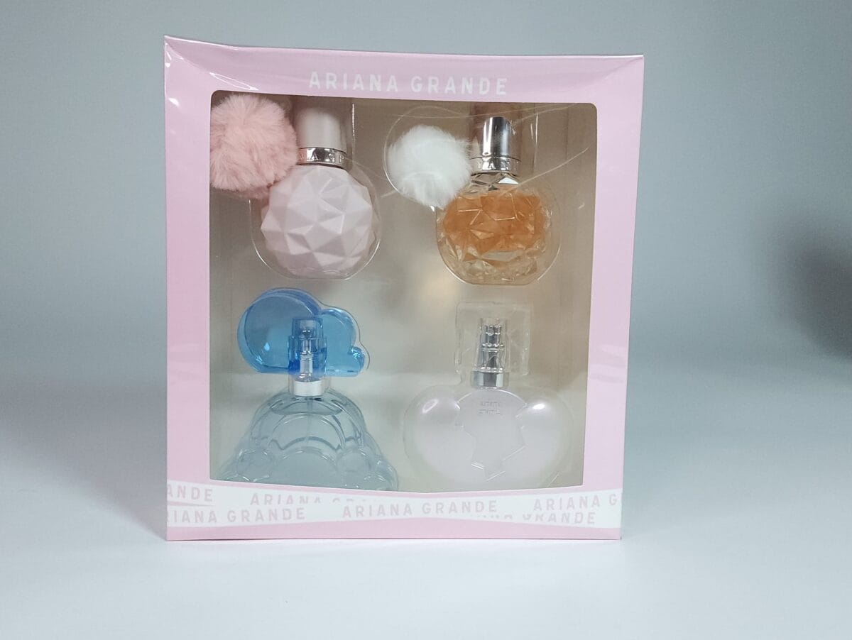 Set Ari by Ariana Grande